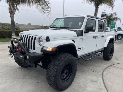 Used 2021 Jeep Gladiator Sport image 4