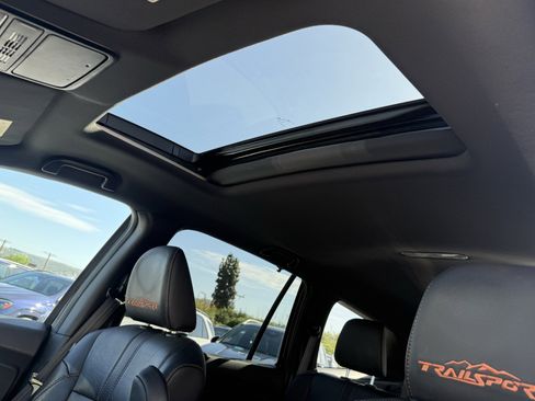 Used 2022 Honda Pilot TrailSport image 24