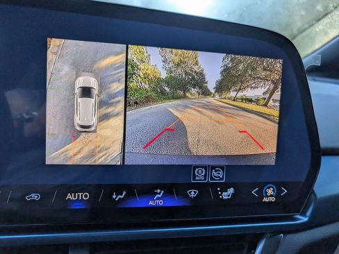 New 2026 Chevrolet Equinox EV LT image 22