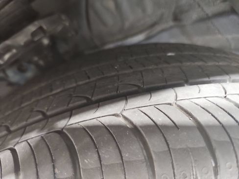 Certified 2025 Hyundai Venue SEL FWD image 29