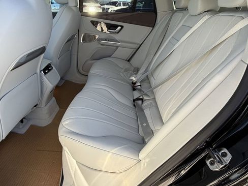 New 2026 Mercedes-Benz EQE 320 4MATIC SUV image 30