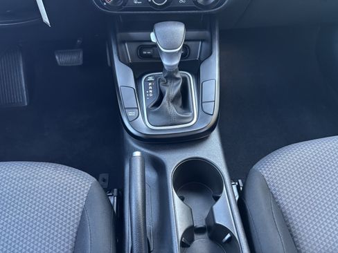 Used 2025 Kia Soul LX w/ LX Technology Package FWD image 19