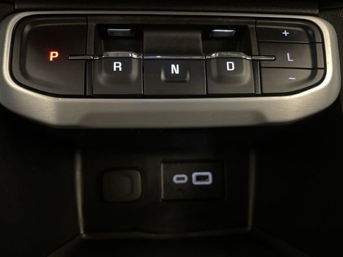 Used 2020 GMC Acadia SLE w/ Driver Convenience Package FWD image 10