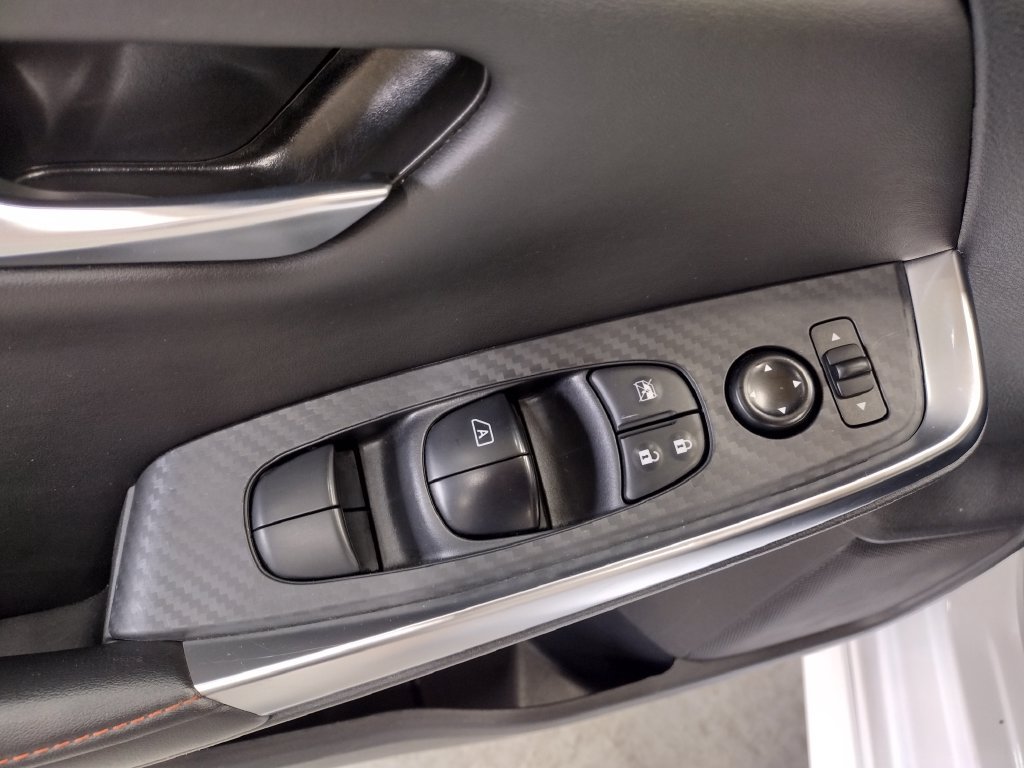 Used 2025 Nissan Sentra SR FWD image 19