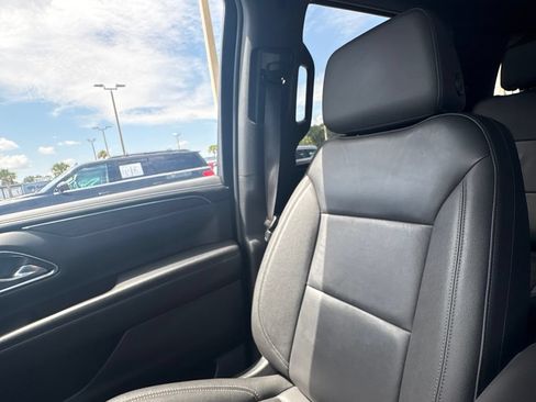 Used 2024 Chevrolet Tahoe LT RWD image 27