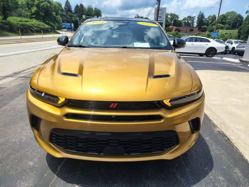 Certified 2025 Dodge Hornet GT AWD/4WD image 3