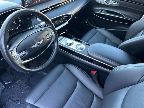 Used 2025 Genesis GV70 2.5T AWD/4WD image 9