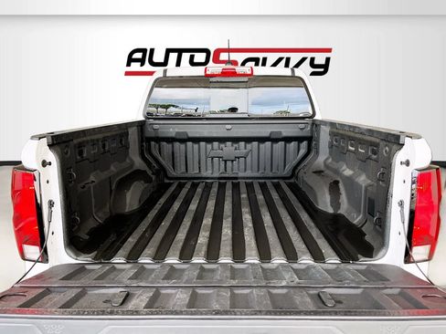 Used 2025 Chevrolet Colorado LT w/ Advanced Trailering Package AWD/4WD image 26