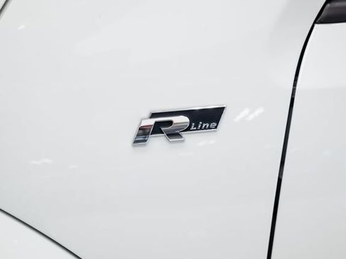 Used 2015 Volkswagen Beetle R-Line FWD image 3