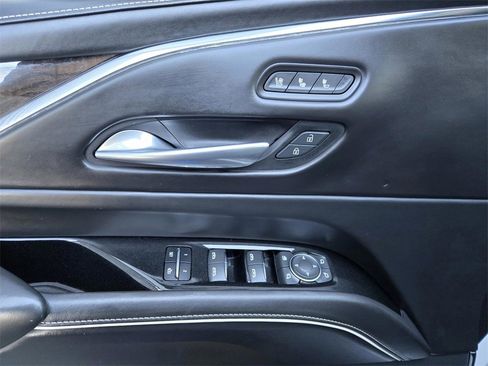 Used 2021 Cadillac Escalade ESV Sport Platinum w/ Heavy-Duty Trailer Package image 18