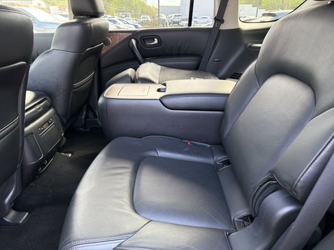 Used 2024 Nissan Armada SL w/ Captain's Chairs Package AWD/4WD image 13