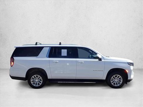 Used 2022 Chevrolet Suburban LT AWD/4WD image 5