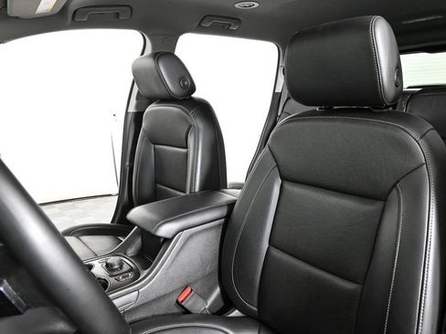 Used 2023 GMC Acadia SLT image 5