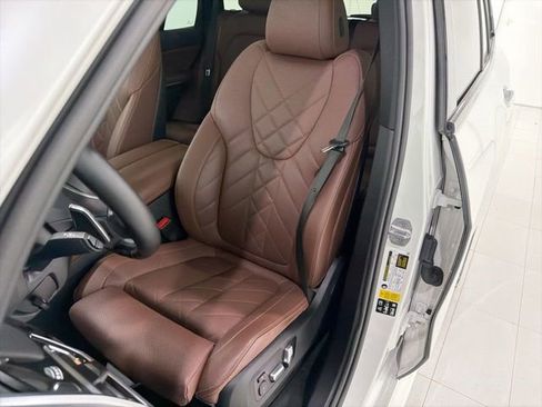 Certified 2023 BMW X5 xDrive40i w/ M Sport Package AWD/4WD image 13