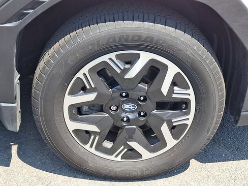 Certified 2025 Subaru Forester Premium AWD/4WD image 8