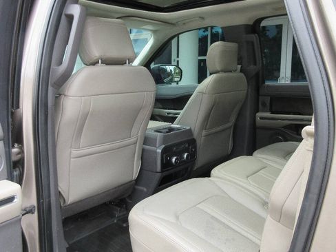 Used 2019 Ford Expedition Max Limited w/ Special Edition Package AWD/4WD image 15