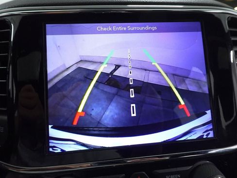 Used 2019 Jeep Grand Cherokee Altitude image 20