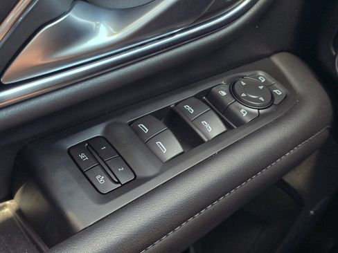 Used 2022 Chevrolet Tahoe LT w/ Luxury Package image 23