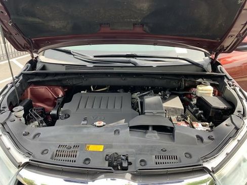 Used 2015 Toyota Highlander Plus image 16