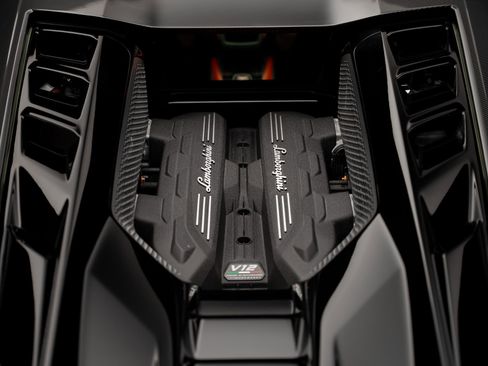 Used 2024 Lamborghini Revuelto AWD/4WD image 37