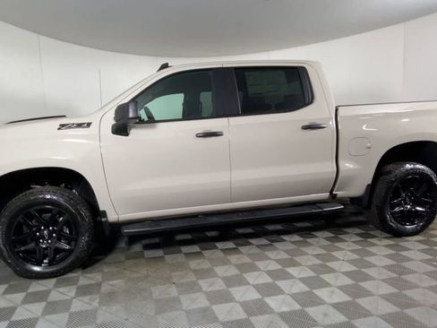 New 2026 Chevrolet Silverado 1500 Custom Trail Boss w/ LPO, Dark Essentials Package image 6