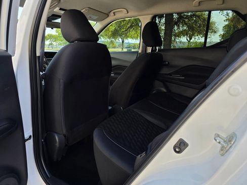 Used 2021 Nissan Kicks S FWD image 39