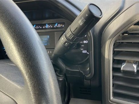 Used 2022 Ford F250 XL w/ Power Equipment Group image 19