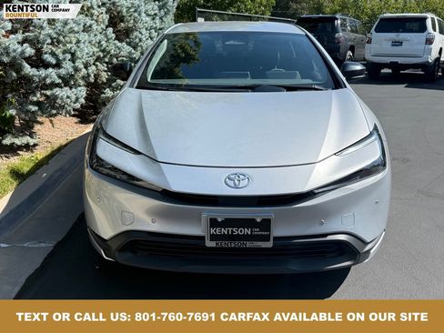 Used 2024 Toyota Prius LE image 2