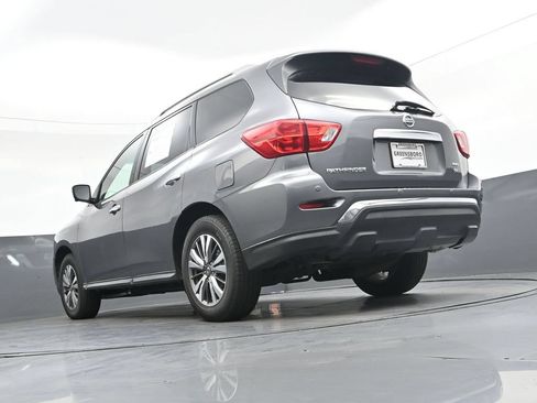 Used 2019 Nissan Pathfinder SL AWD/4WD image 47