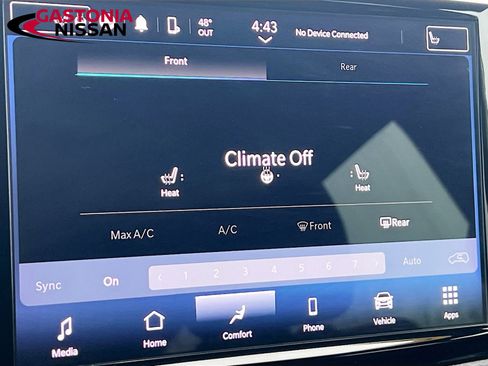 Used 2024 Chrysler Pacifica Touring image 26