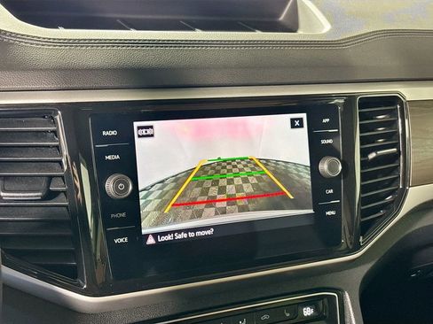 Certified 2023 Volkswagen Atlas SE w/ Black Wheel Package image 16