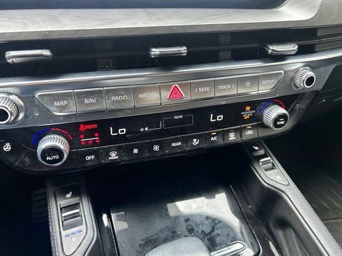 Used 2024 Kia Telluride SX X-Line AWD/4WD image 16