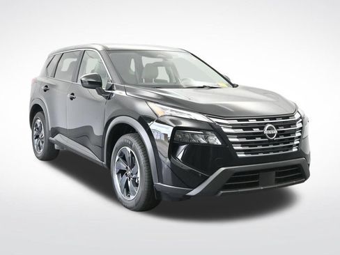 Used 2025 Nissan Rogue SV FWD image 3
