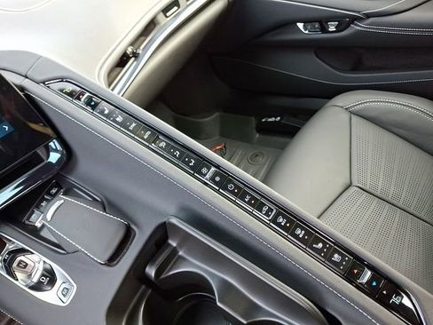 Used 2024 Chevrolet Corvette Stingray Preferred Conv w/ Z51 Performance Package image 23