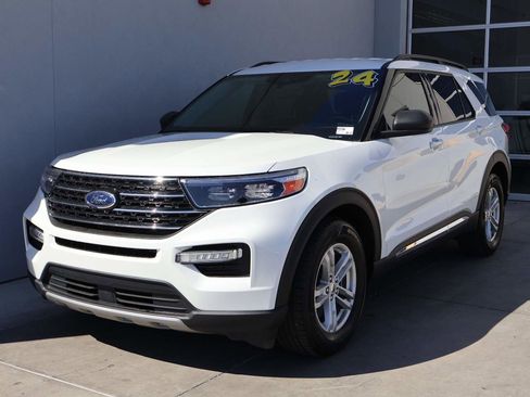 Used 2023 Ford Explorer XLT w/ Equipment Group 202A image 1