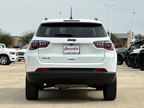 New 2026 Jeep Compass Latitude AWD/4WD image 7