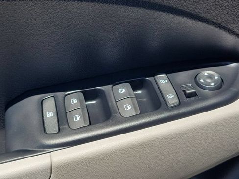 New 2026 Hyundai Venue SEL FWD image 19
