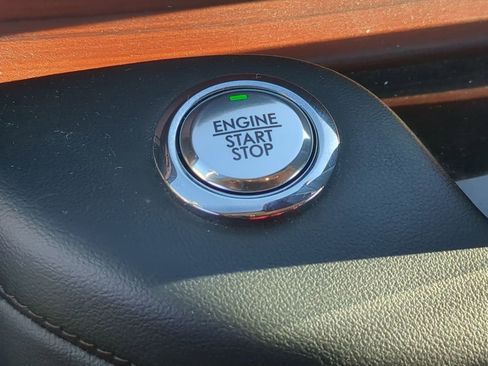 Used 2023 Lincoln Aviator Reserve w/ Elements Package Plus image 17