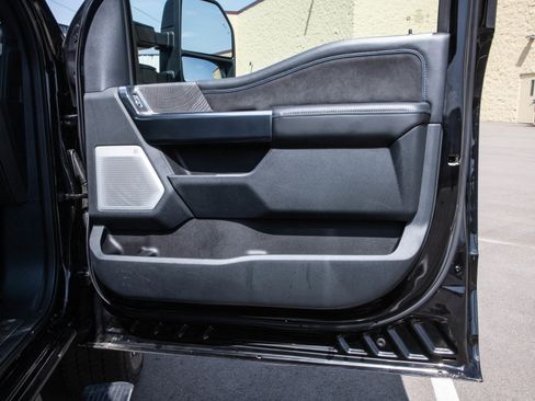 Used 2025 Ford F350 Platinum AWD/4WD image 9