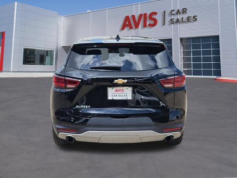 Used 2025 Chevrolet Blazer LT FWD image 5