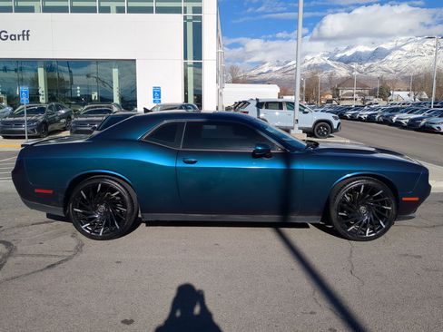 Used 2015 Dodge Challenger R/T w/ Quick Order Package 22B R/T image 2