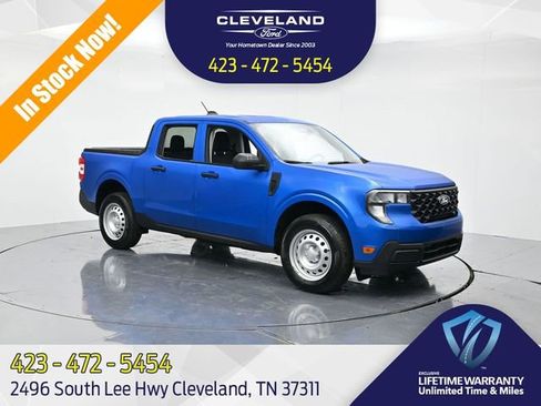 New 2025 Ford Maverick XL image 1