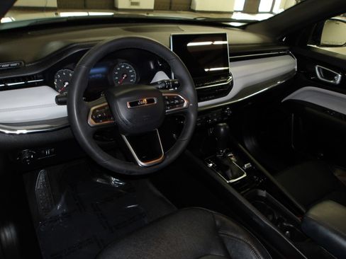 Used 2023 Jeep Compass Limited AWD/4WD image 9