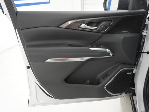 Used 2025 Chevrolet Traverse High Country image 13