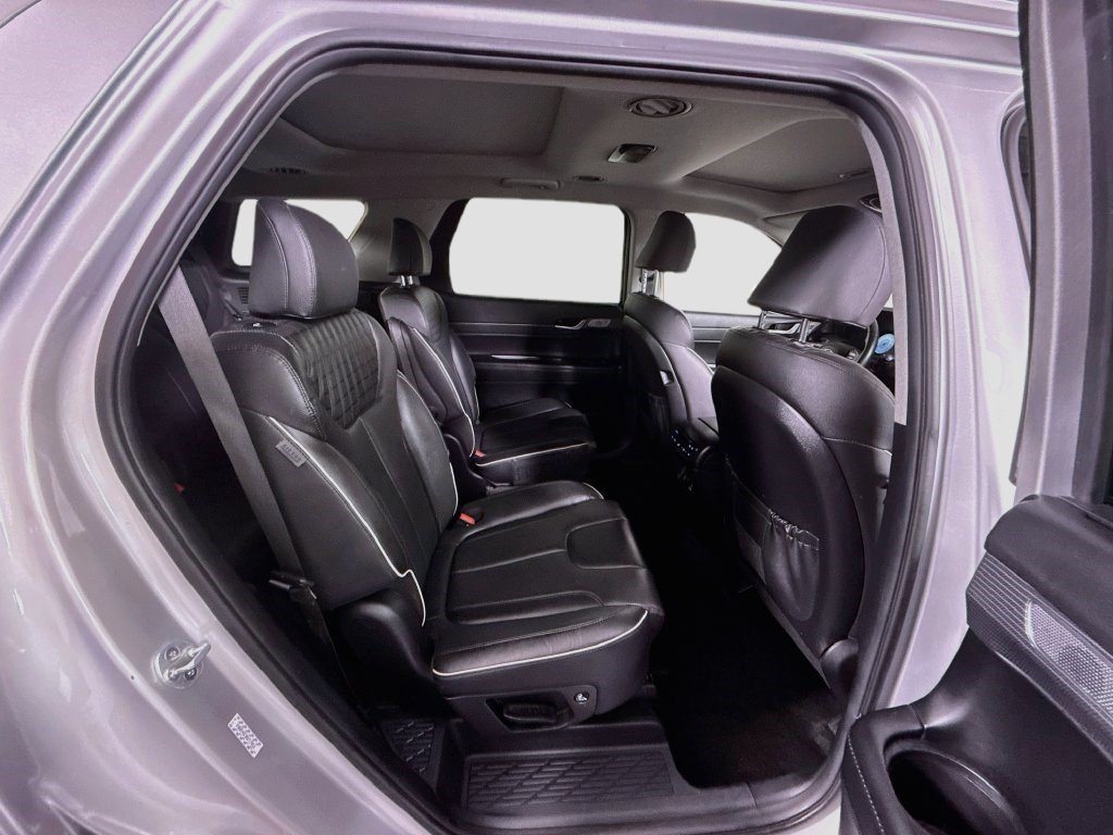 Used 2024 Hyundai Palisade Limited FWD image 26