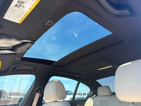 Used 2020 BMW 540i xDrive image 12