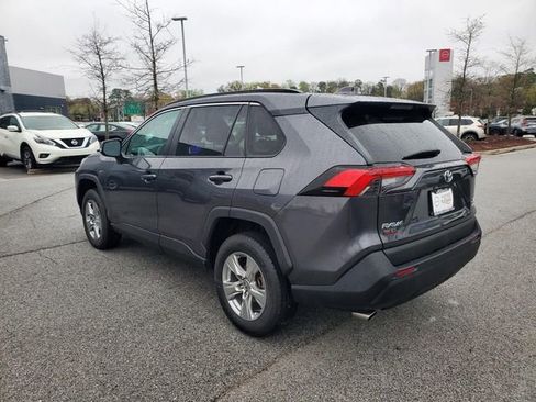 Used 2023 Toyota RAV4 XLE AWD/4WD image 5