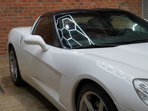 Used 2008 Chevrolet Corvette Coupe w/ Preferred Equipment Group RWD image 24