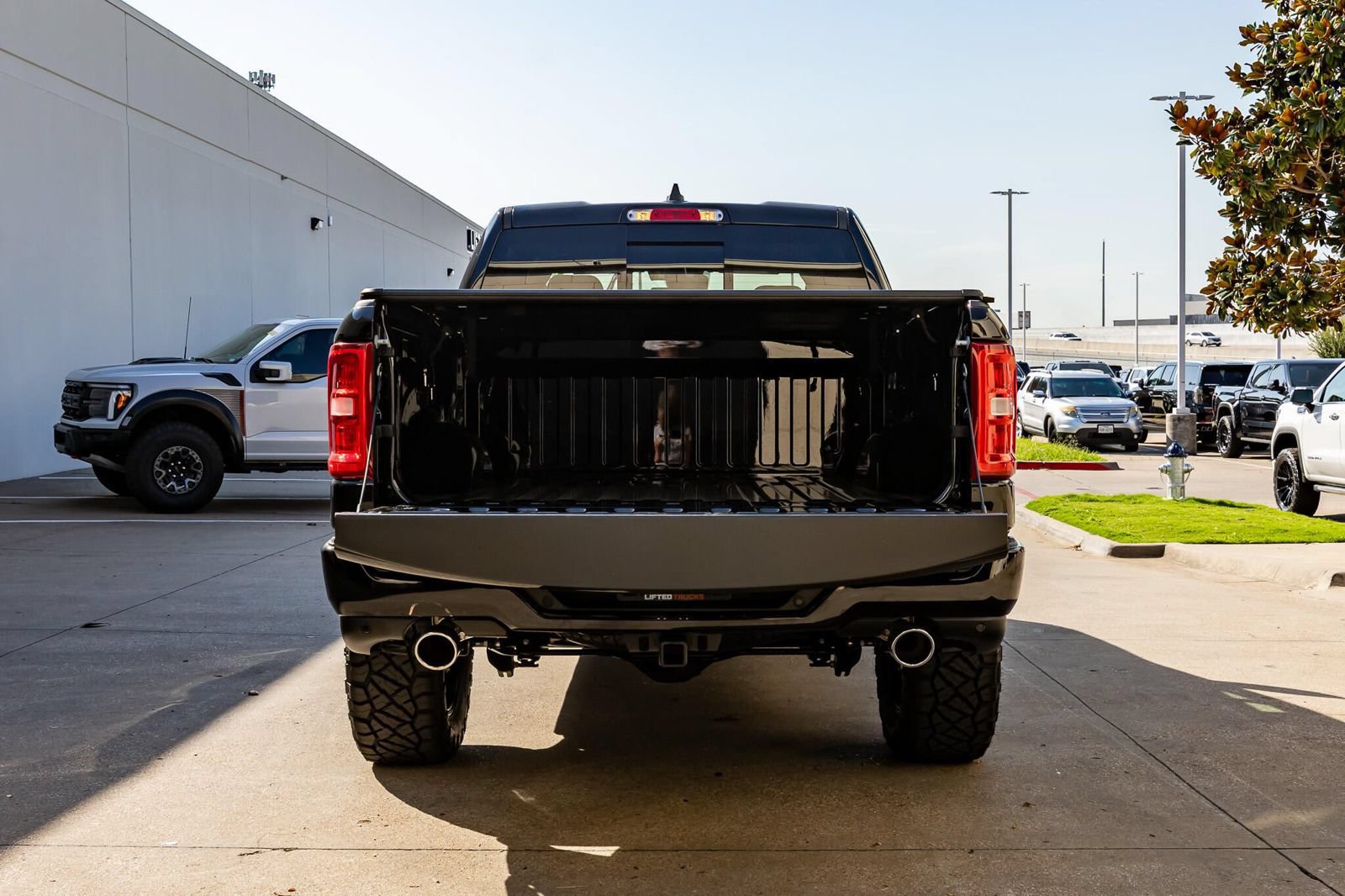 Used 2026 RAM 1500 Laramie AWD/4WD image 9