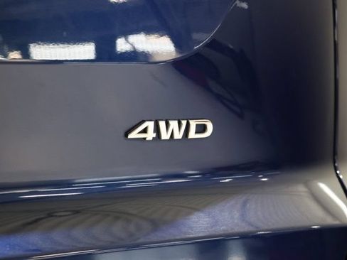 Used 2025 Nissan Pathfinder SV AWD/4WD image 11